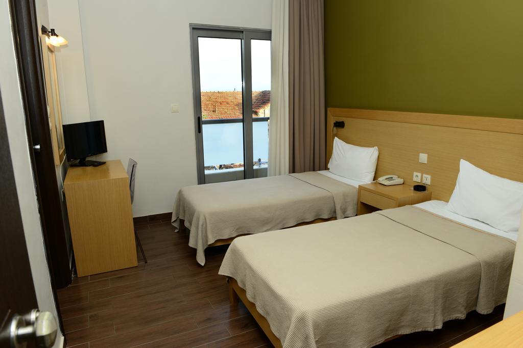 Ionion Hotel Kyparissia Eksteriør billede