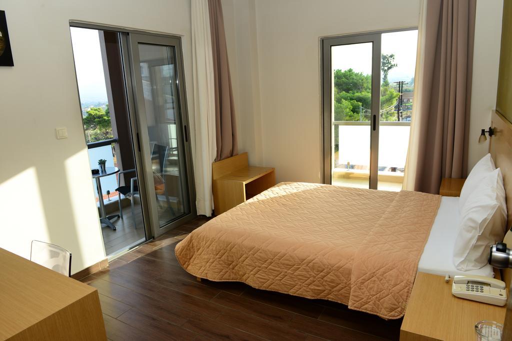Ionion Hotel Kyparissia Værelse billede